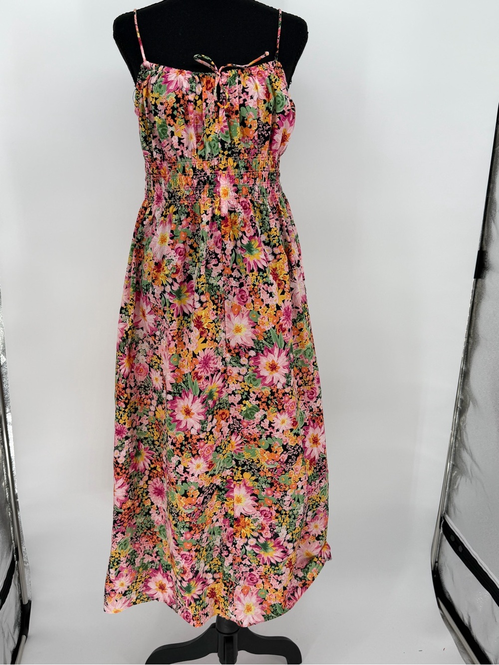 Cotton Floral Spaghetti Strap Maxi Dress in black, Pink &‎ Green